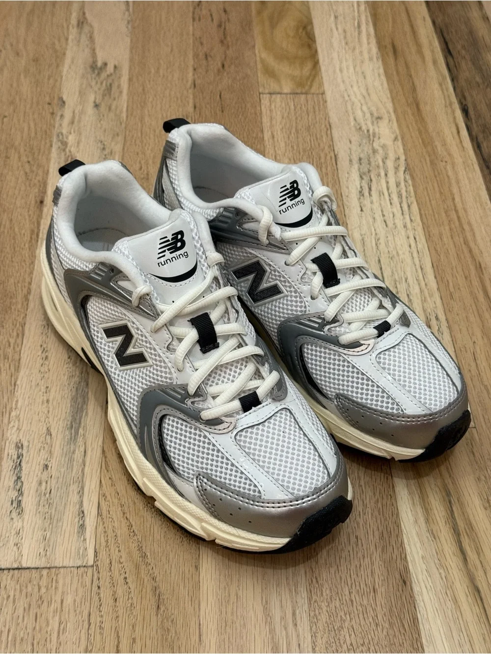 New Balance 530 Sneakers - Picture 4 of 8
